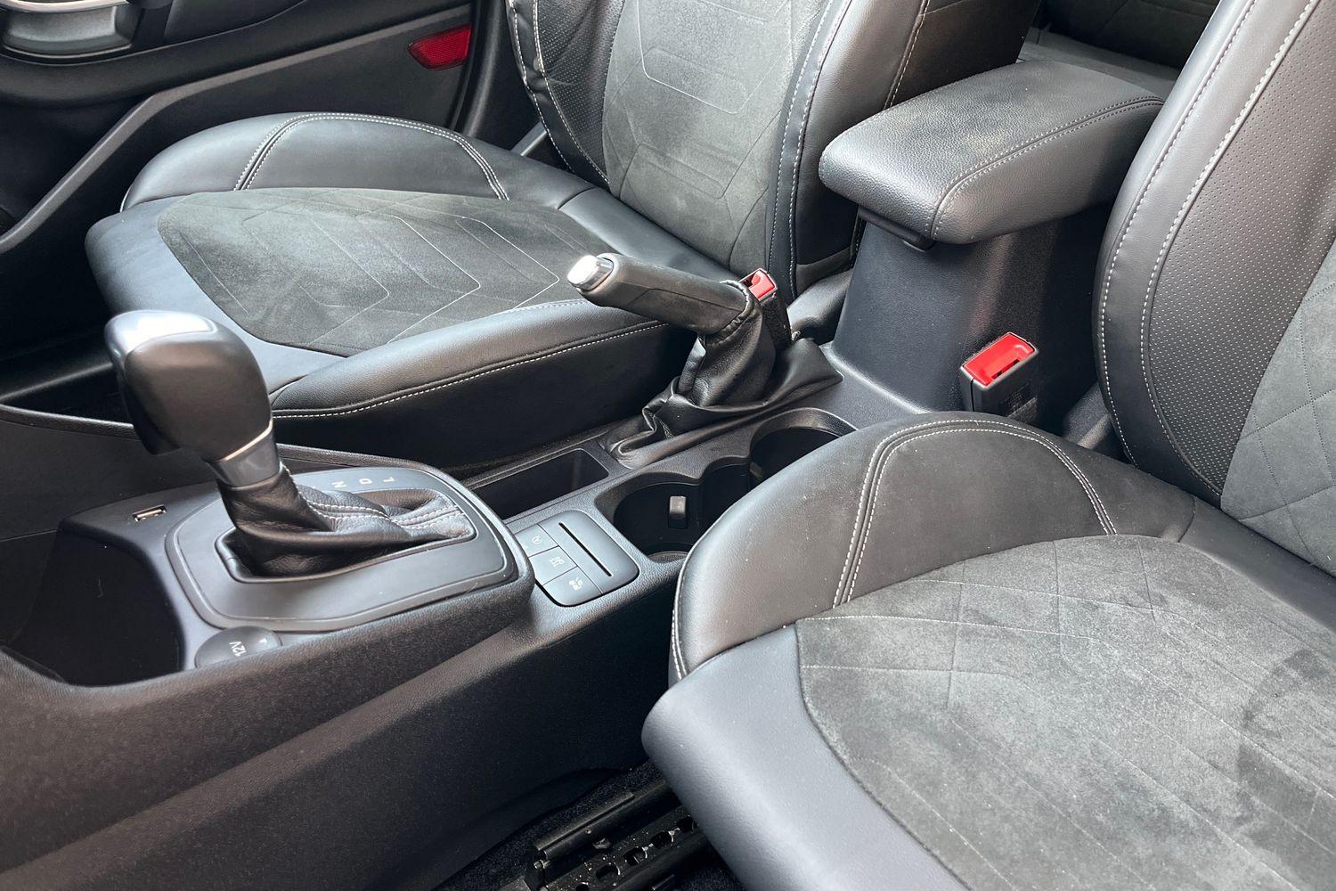 Ford FIESTA Photo 22