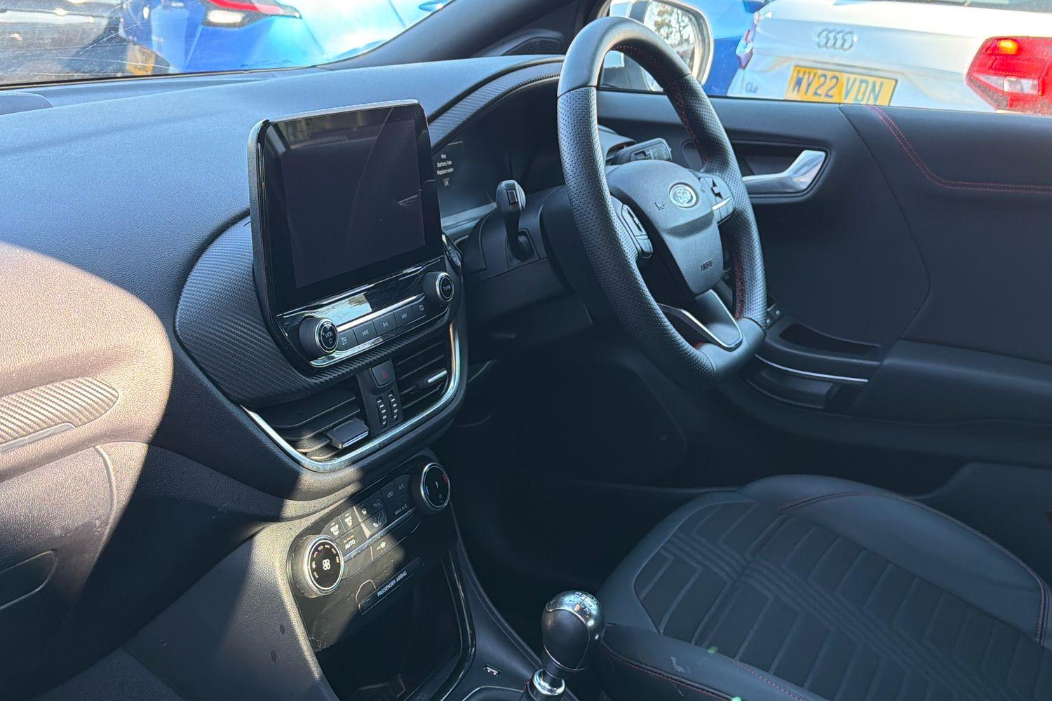 Ford PUMA Photo 17