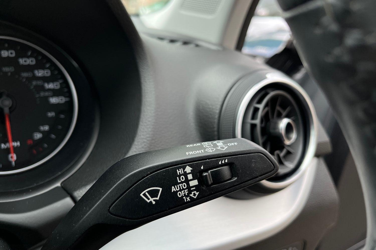 Audi Q2 Photo 14