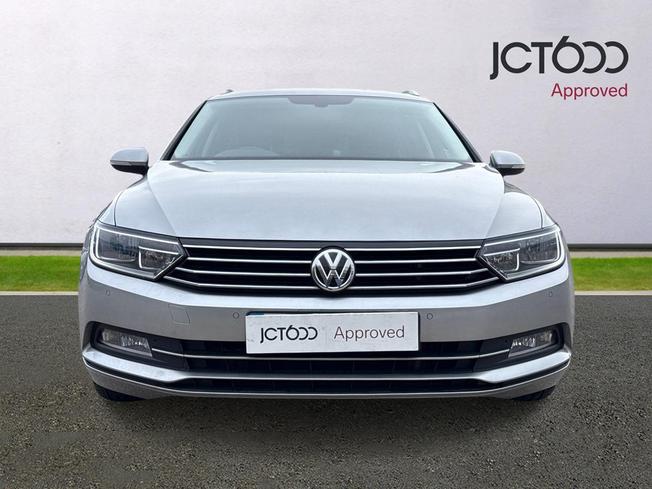 VOLKSWAGEN Passat Photo 8