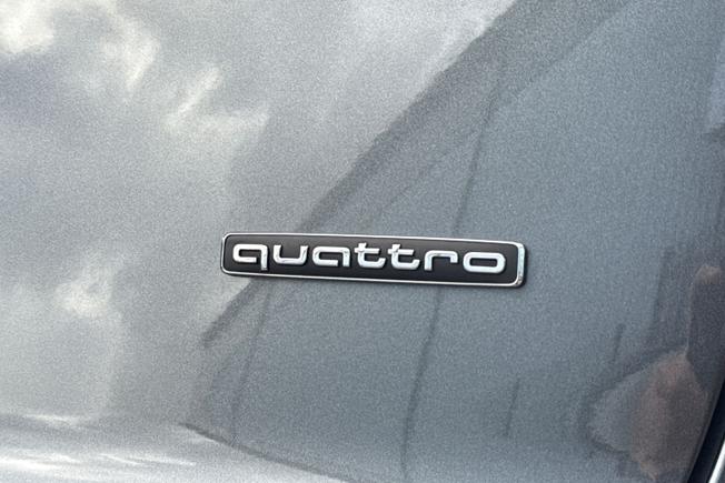 AUDI Q3 Photo 28