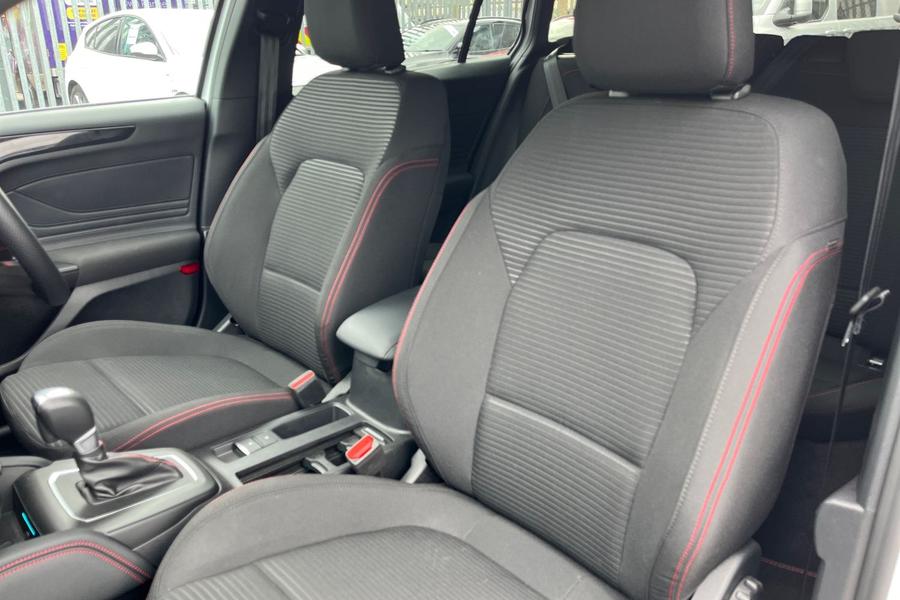 Ford FOCUS Photo autoimg-cbbb8f1771637f257c6f3db3112b708f6cb67989.jpg