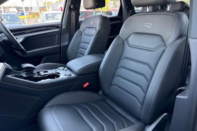 VOLKSWAGEN Touareg Photo 22