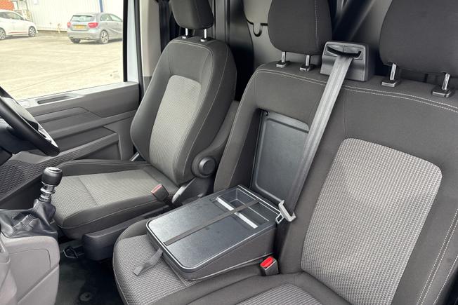VOLKSWAGEN Transporter Photo 43