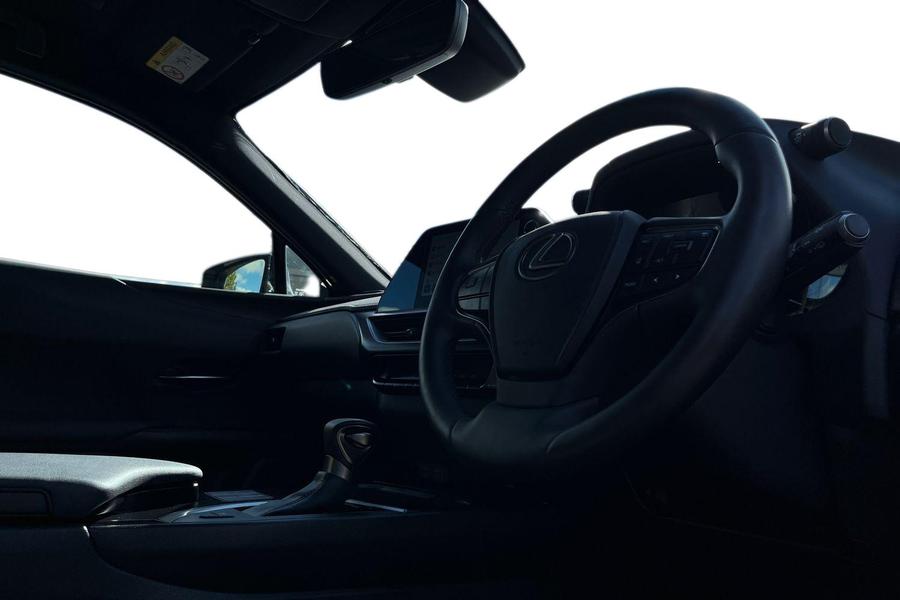 Lexus UX Photo autoimg-cbbf02277c5bb3d3f050829650ac5cae6b2d13fa.jpg