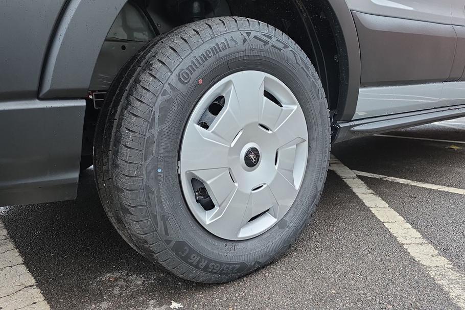 Used Ford E-TRANSIT 19