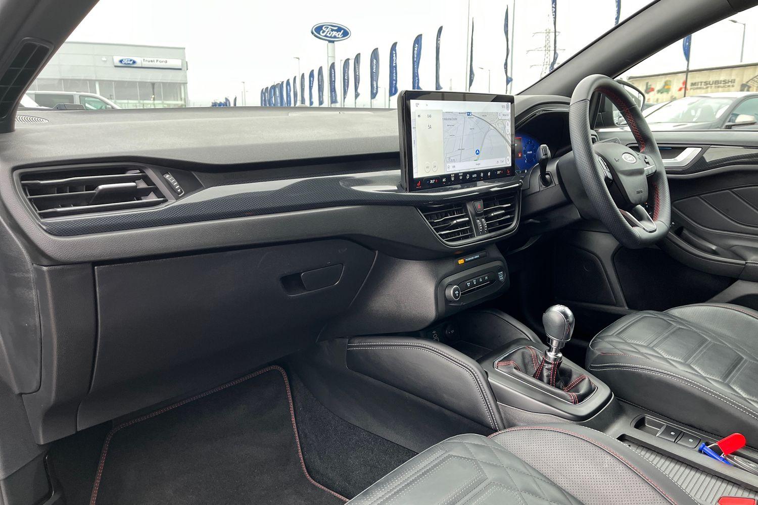 Ford Focus Photo 17