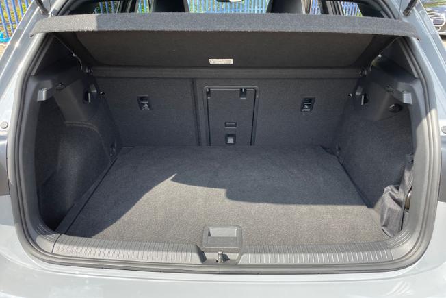 VOLKSWAGEN Golf Photo 12