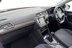 VOLKSWAGEN Tiguan Allspace Photo 2