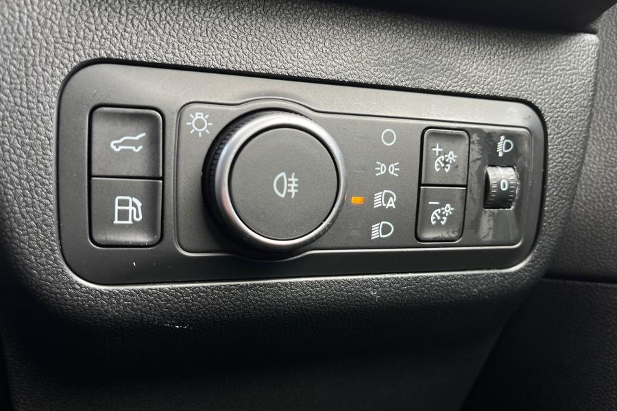 Ford KUGA Photo autoimg-cbd76d803e8e8b83612b9a1541cf3617f0795fc3.jpg