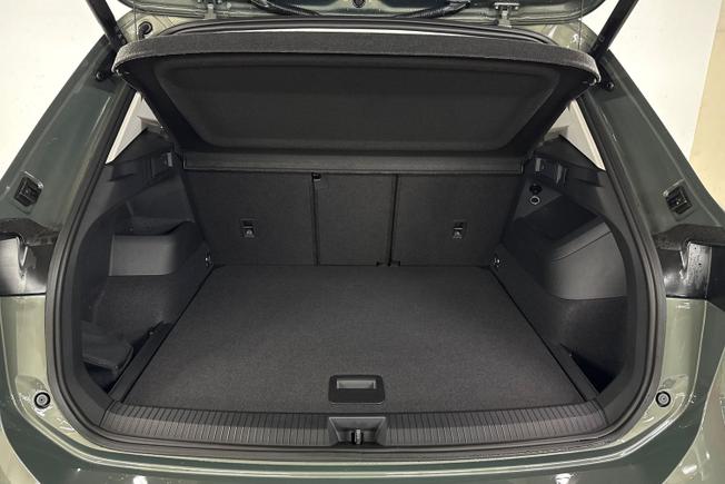 VOLKSWAGEN Tiguan Photo 12