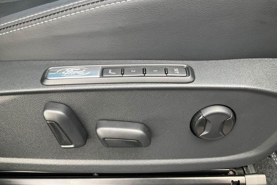 Ford Explorer Photo autoimg-cbe809a27095a9f6b84e82b7fa0eb6a51c7ec2d9.jpg