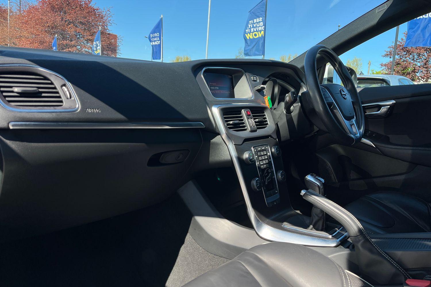 Volvo V40 Photo 17