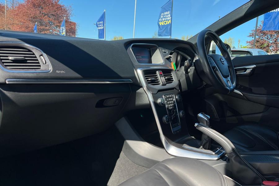 Volvo V40 Photo autoimg-cbecf65835aa794ea9d8538cd3ffc833ec82bae5.jpg