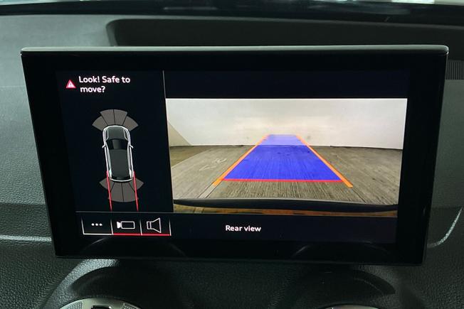 AUDI Q2 Photo 21