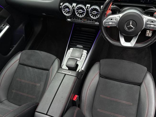MERCEDES-BENZ B Class Photo 31