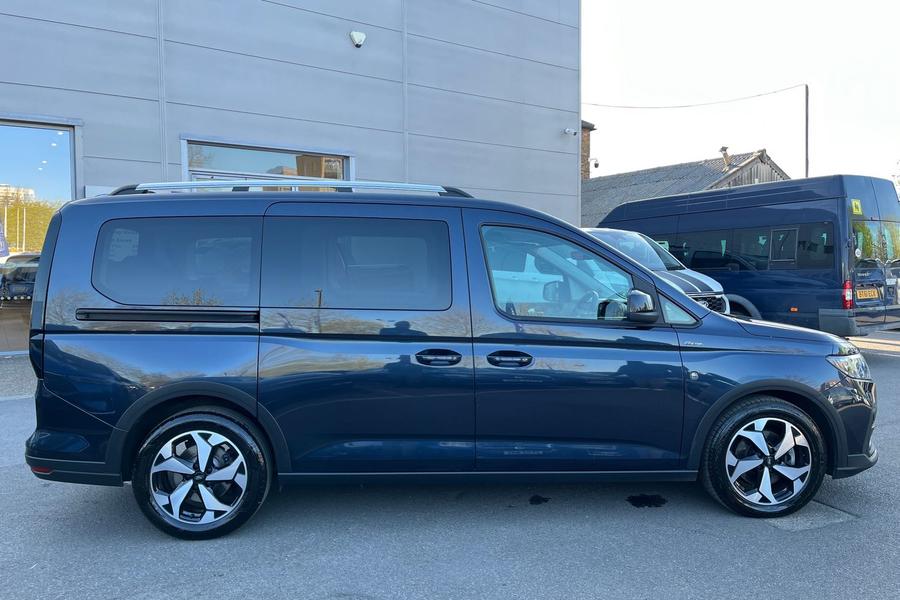 Ford TOURNEO CONNECT Photo autoimg-cbf3d61fd22de4a03a69f2b1f2d6a7fa9f4b173d.jpg