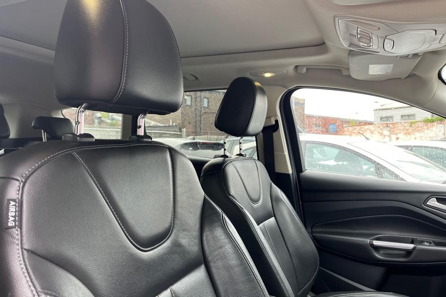Ford KUGA Photo autoimg-cbf55210c5994cd1b5826729b17449529a2c96a1.jpg