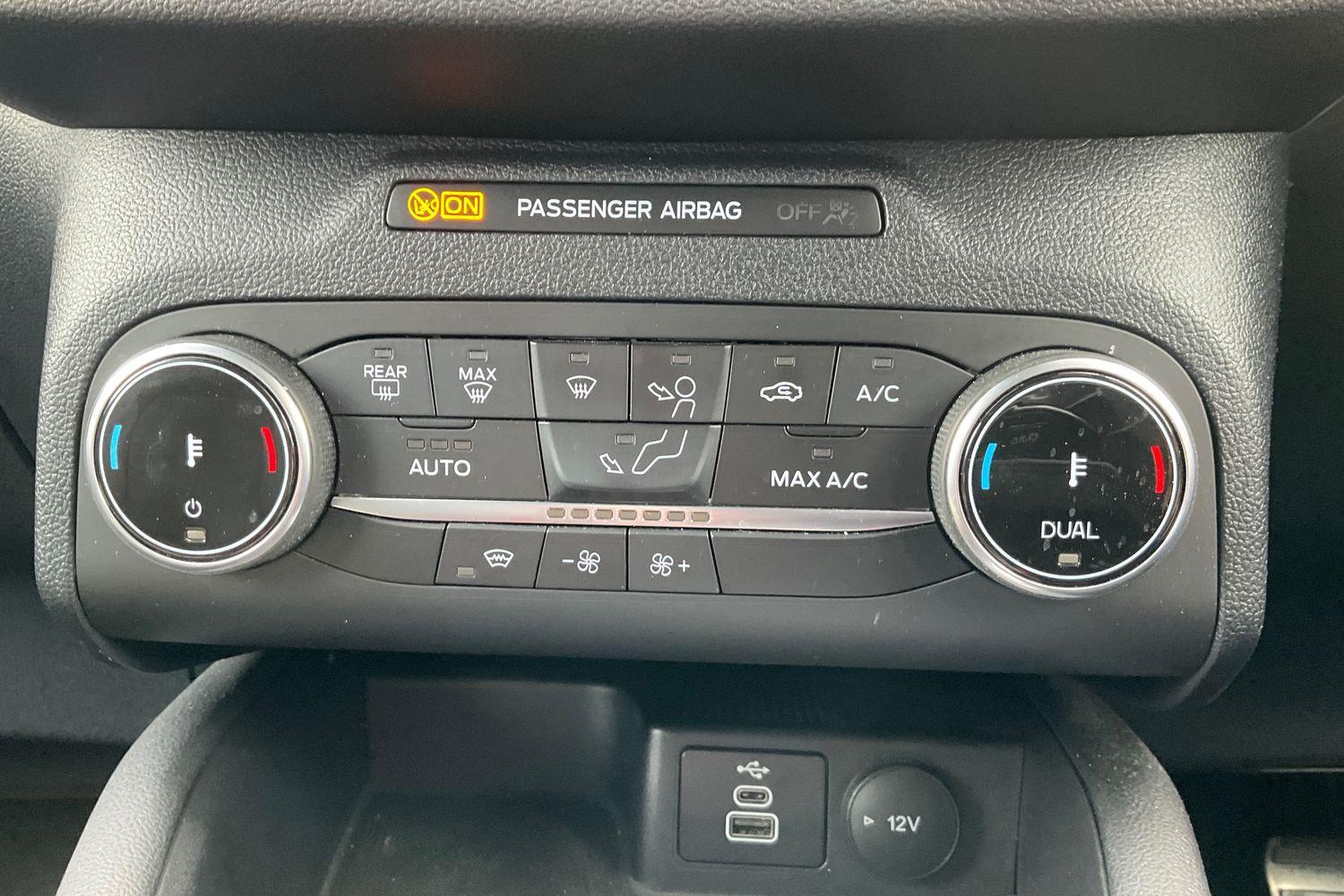 Ford Kuga Photo 28