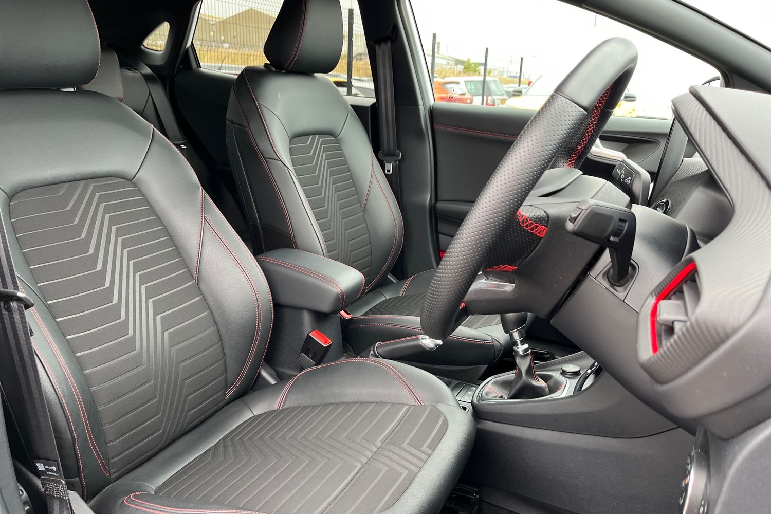 Ford PUMA Photo 16