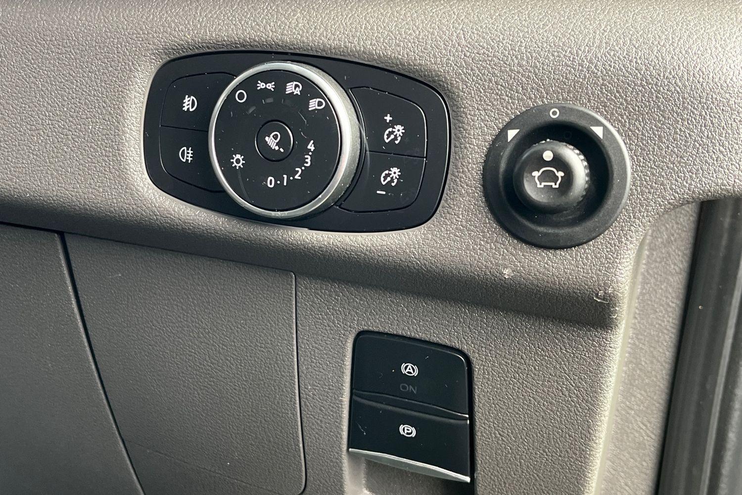 Ford TRANSIT Photo 8