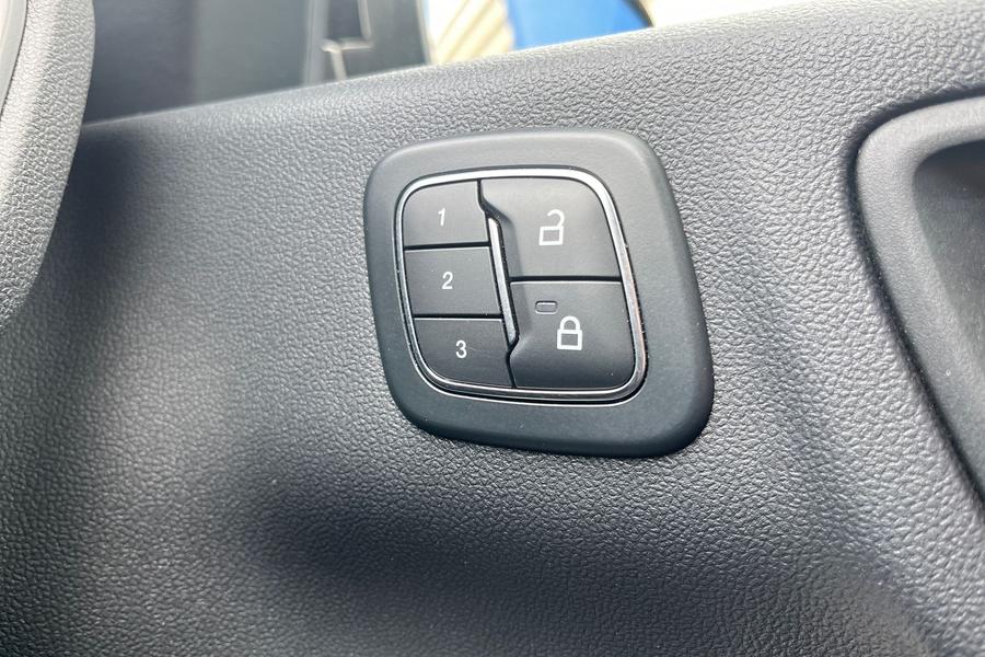 Ford KUGA Photo autoimg-cbfdead97a7a94ac1a81e2613df2010e808138ca.jpg