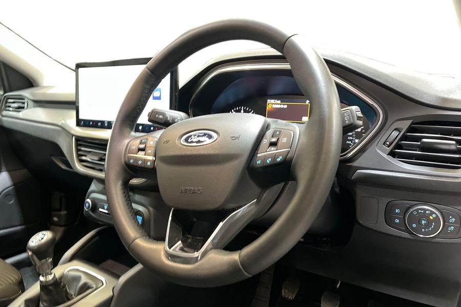 Ford FOCUS Photo autoimg-cc01a754aa097ec8937449e95fd8df3427fe7478.jpg