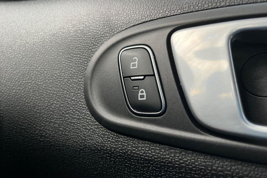 Ford EcoSport Photo autoimg-cc02f002c4c2a932dc8ddc175de94443eb32398c.jpg
