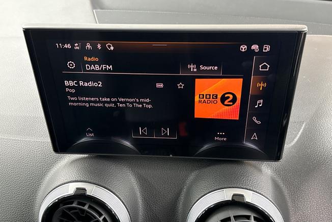 AUDI Q2 Photo 13