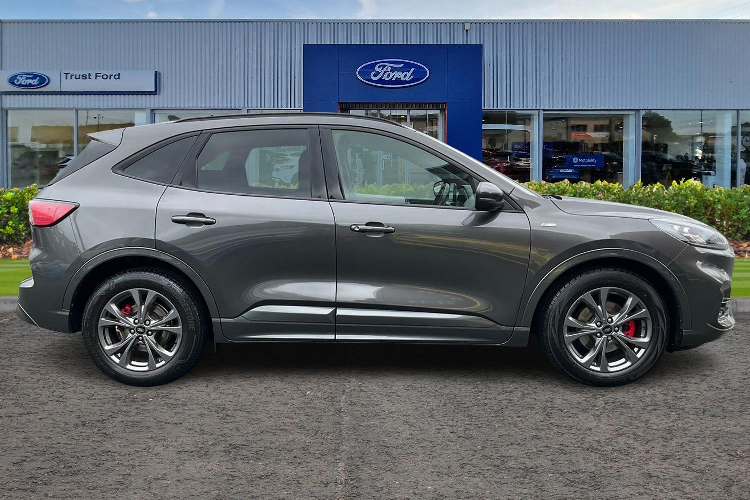 Ford KUGA Photo 2