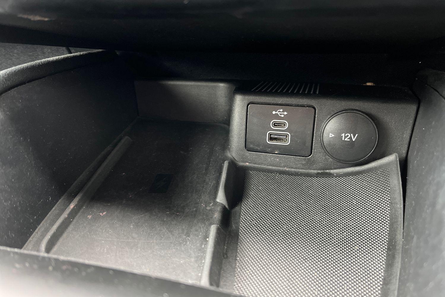Ford KUGA Photo 34