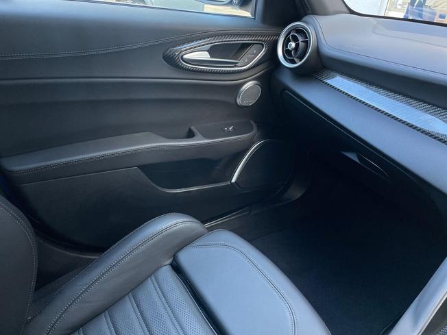 ALFA ROMEO Giulia Photo 55