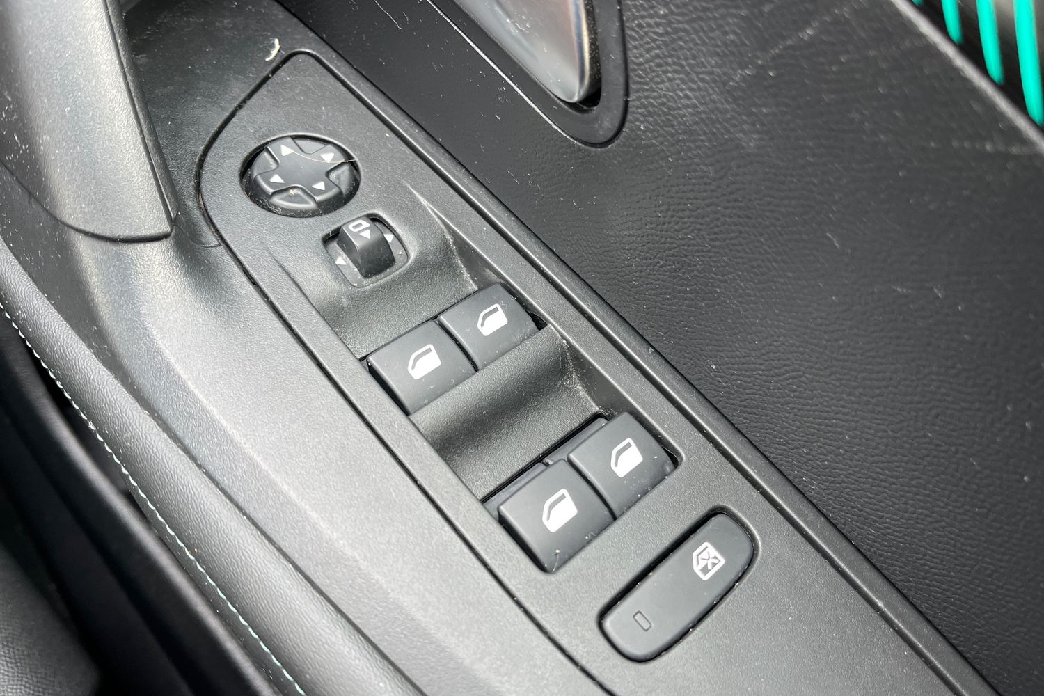 Peugeot 2008 Photo 15