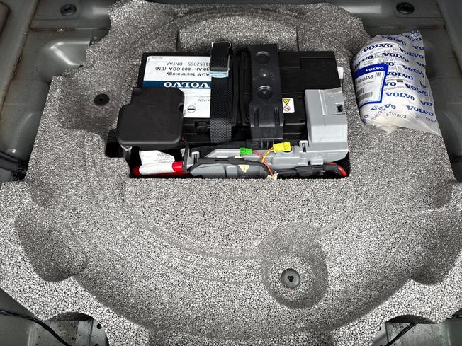 VOLVO XC60 Photo 21