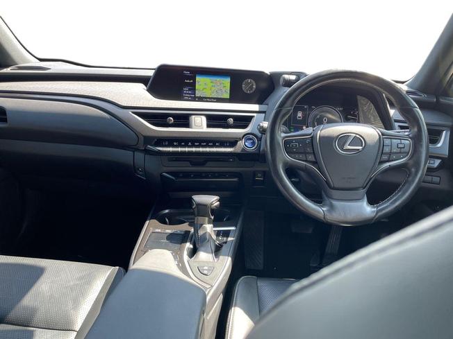 LEXUS UX Photo 10