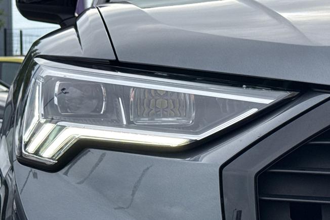 AUDI Q3 Photo 34