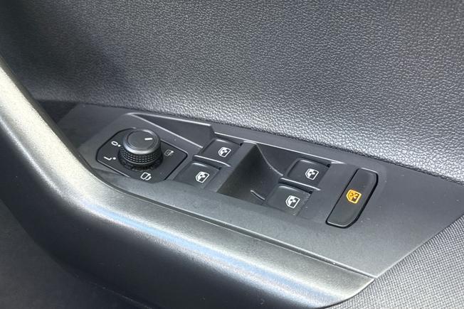 VOLKSWAGEN Taigo Photo 46