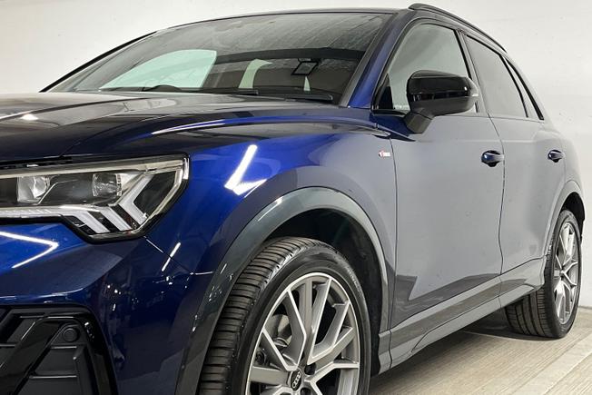 AUDI Q3 Photo 30