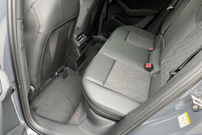 Audi  Q6 SUV Photo 45