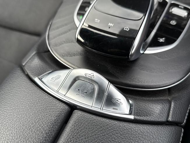 MERCEDES-BENZ E Class Photo 33