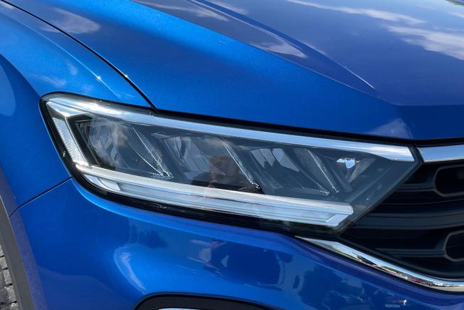 VOLKSWAGEN T-Roc Photo 19