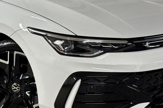 VOLKSWAGEN Golf Photo 19