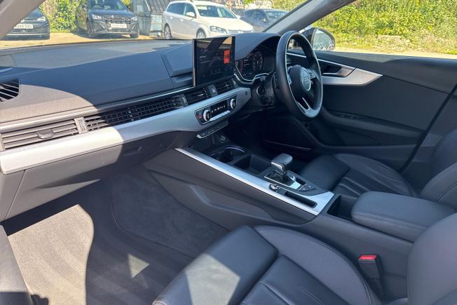 AUDI A4 Avant Photo 25