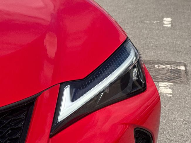 LEXUS Ux Photo 38