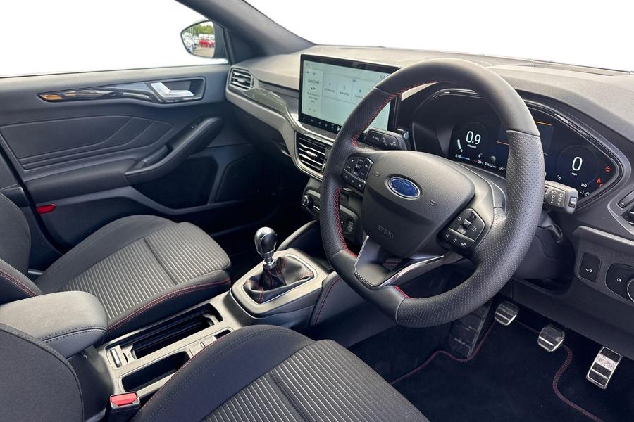 Ford FOCUS Photo autoimg-cc290b06961e23c02b42b0291a5804d0f59a7df6.jpg