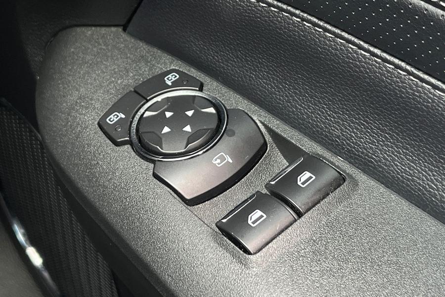 Ford Mustang Photo autoimg-cc2988d0fc73de71cb079547bbfe5b35f3b64169.jpg