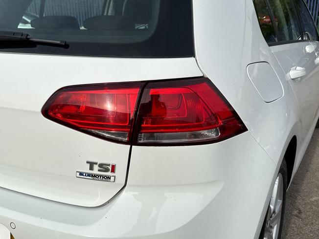 VOLKSWAGEN Golf Photo 18