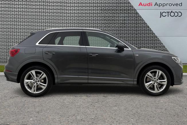 AUDI Q3 Photo 4