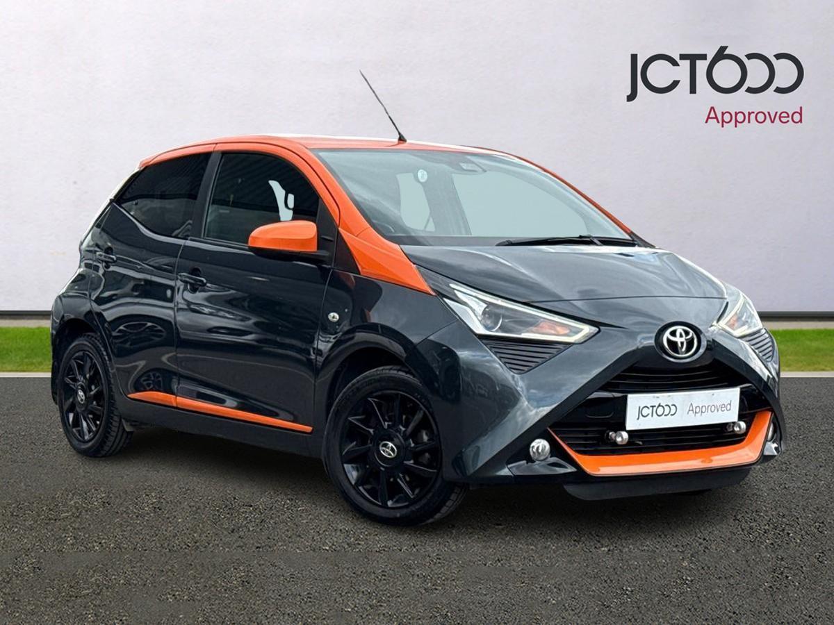 Toyota AYGO listing photo