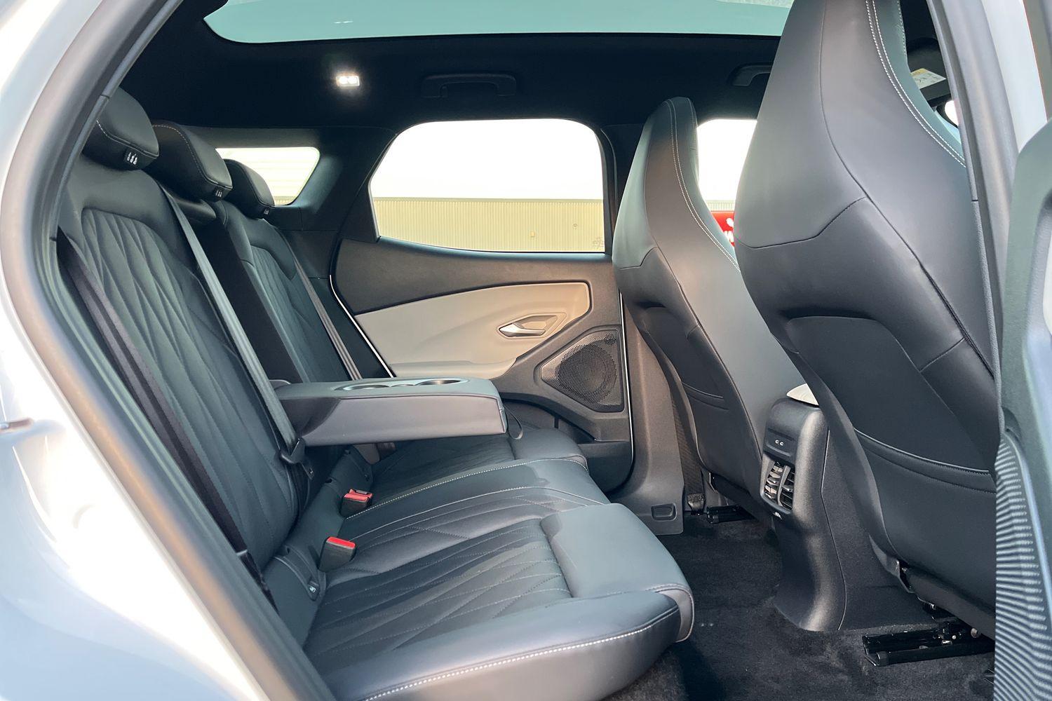 Ford Explorer Photo 26